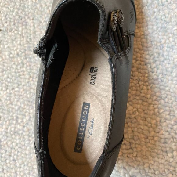 Clarks Heeled Clogs - Picture 5 of 8